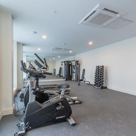 2 Bedroom 2 Bath Suite, Near American Dream And The Airport, Free Parking, King Bed And 2 Queen Beds, Washer And Dryer Orange Exteriér fotografie