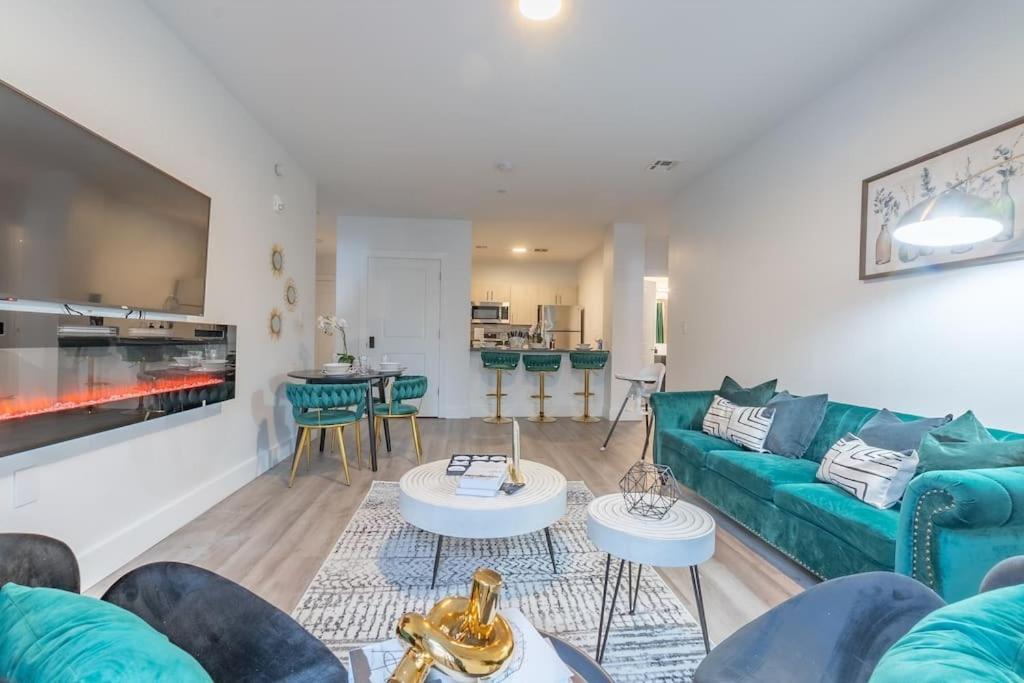 2 Bedroom 2 Bath Suite, Near American Dream And The Airport, Free Parking, King Bed And 2 Queen Beds, Washer And Dryer Orange Exteriér fotografie