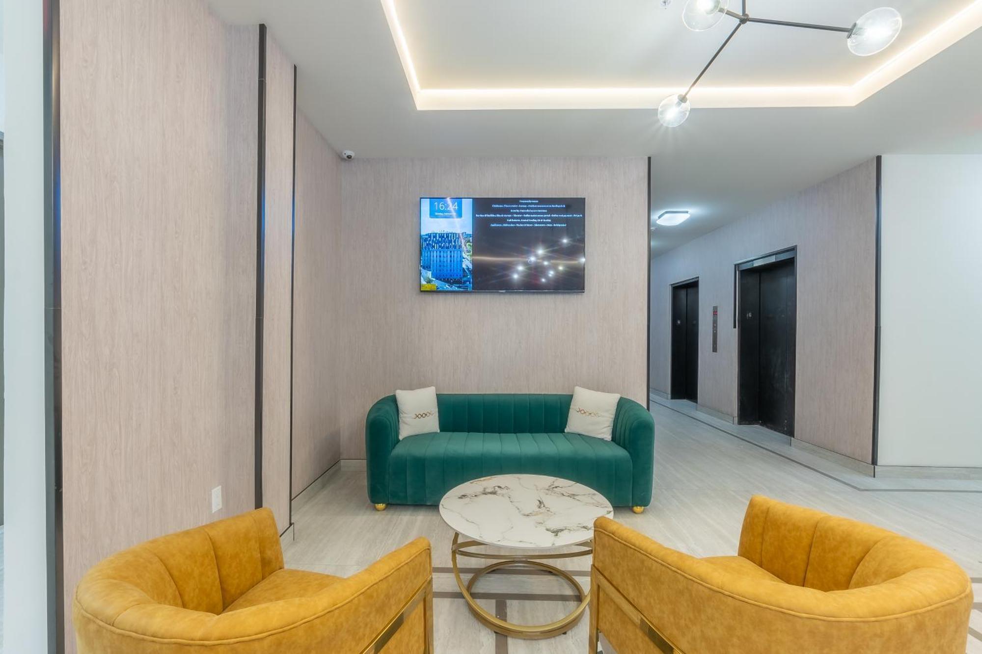 2 Bedroom 2 Bath Suite, Near American Dream And The Airport, Free Parking, King Bed And 2 Queen Beds, Washer And Dryer Orange Exteriér fotografie