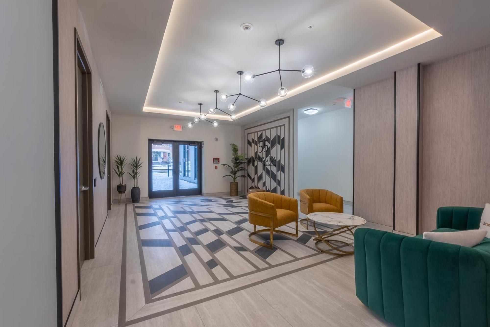 2 Bedroom 2 Bath Suite, Near American Dream And The Airport, Free Parking, King Bed And 2 Queen Beds, Washer And Dryer Orange Exteriér fotografie